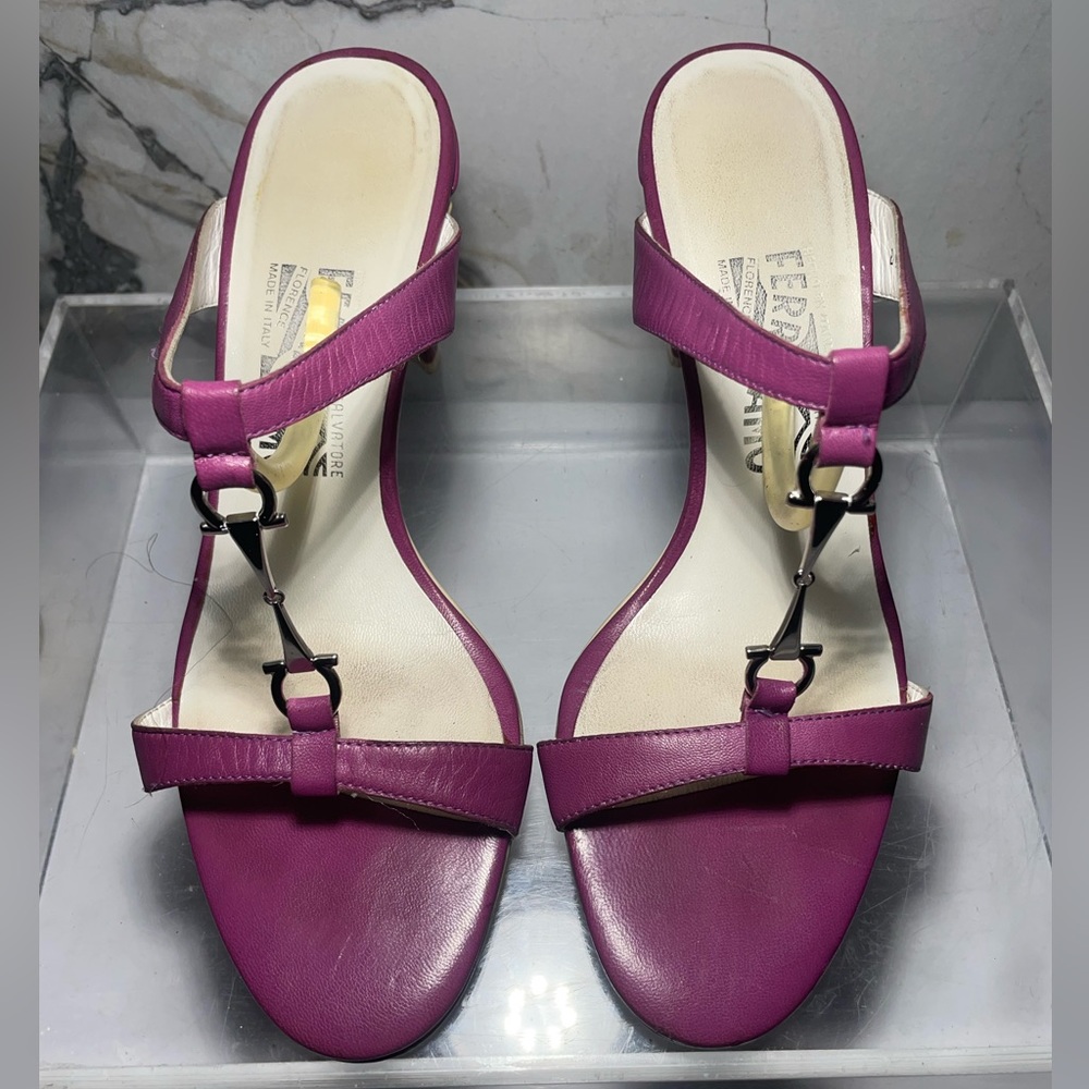 Salvatore Ferragamo heels formal shoes sz 37.5 C made in italy